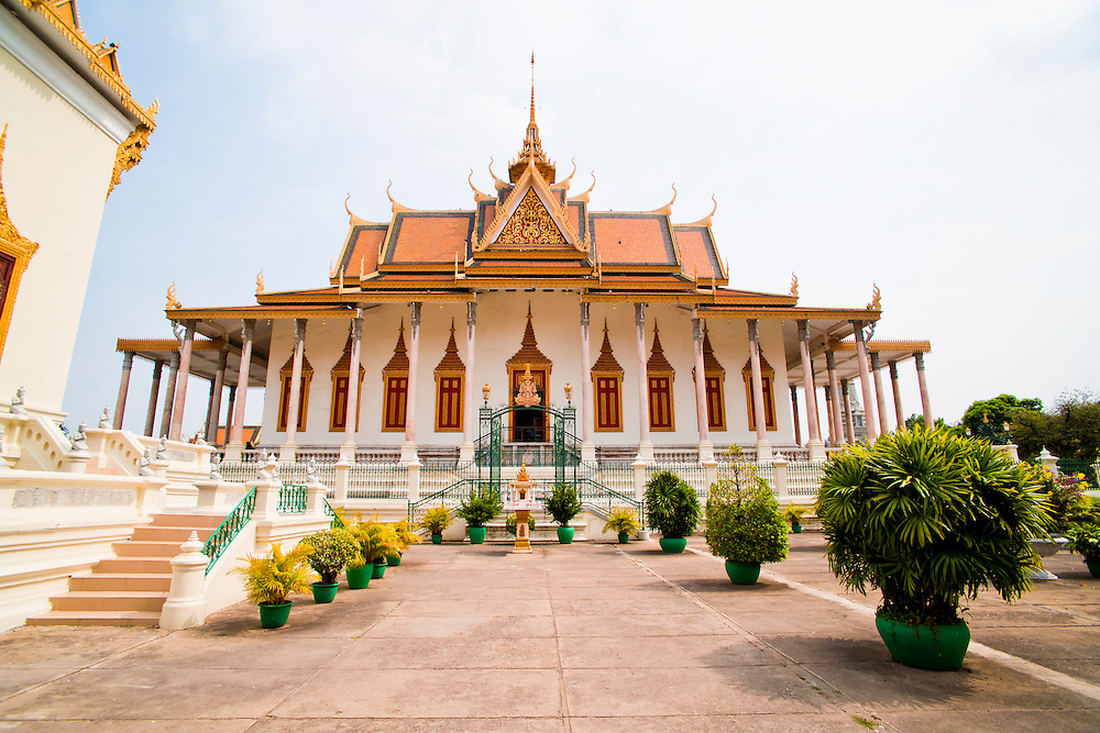 المعبد الفضي في كمبوديا