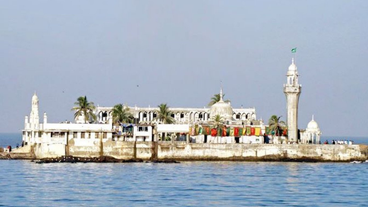 جامع حاجي علي درغا في مومباي