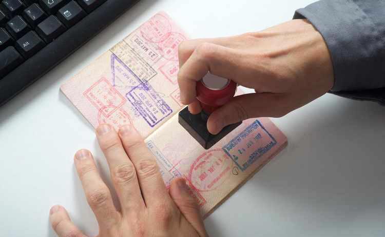 الفئات التي يمكنها الحصول على التأشيرة التعليمية في السعودية