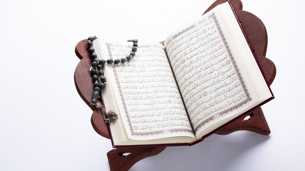 كم عدد آيات القرآن الكريم من دون بسملة