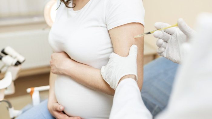 أنواع اللقاحات المسموح بها في الحمل