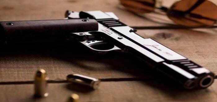 التنقل بالسلاح خارج المملكة