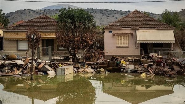 العاصفة إلياس 