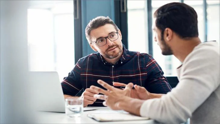 كيفية التعامل مع الأشخاص المزعجين والبقاء هادئًا