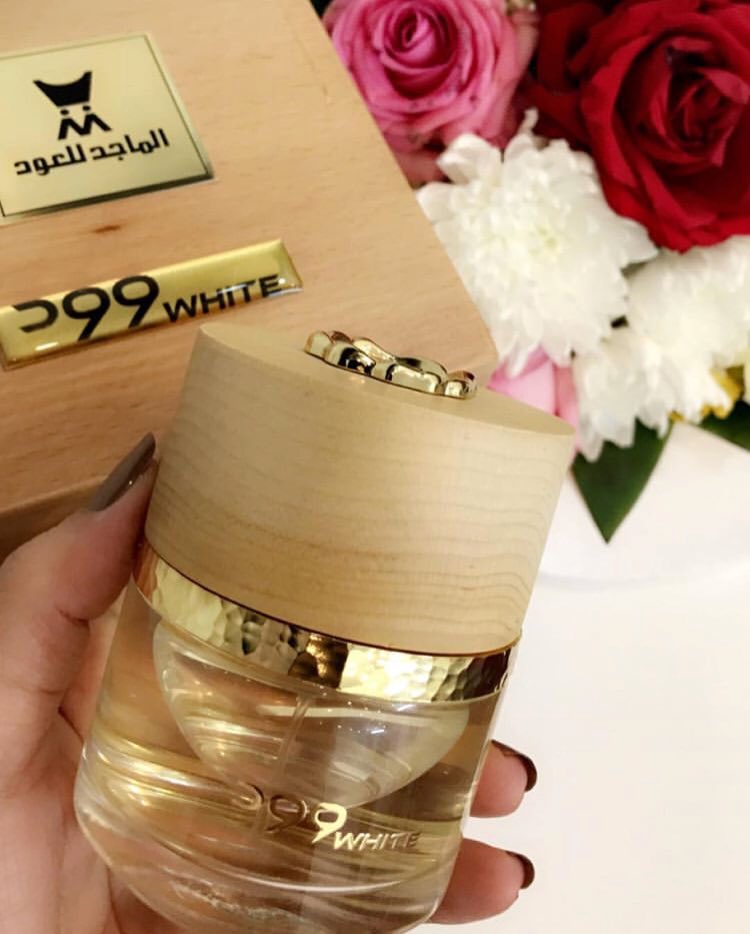 عطر وود وايت