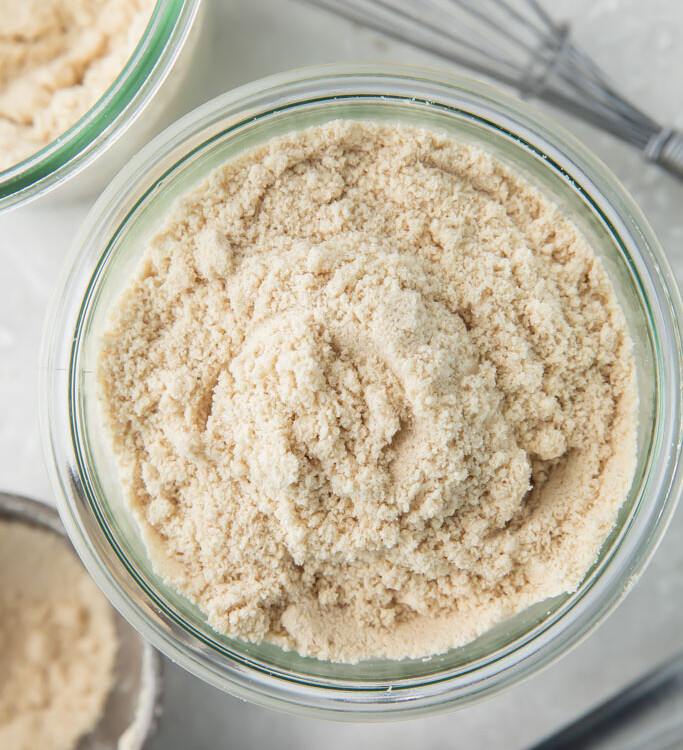 انواع الدقيق المسموح في الكيتو