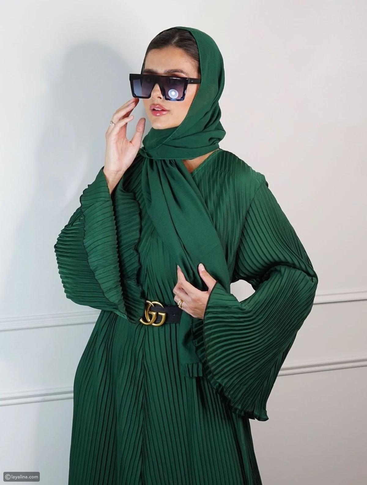 عبايات فخمة باللون الأخضر